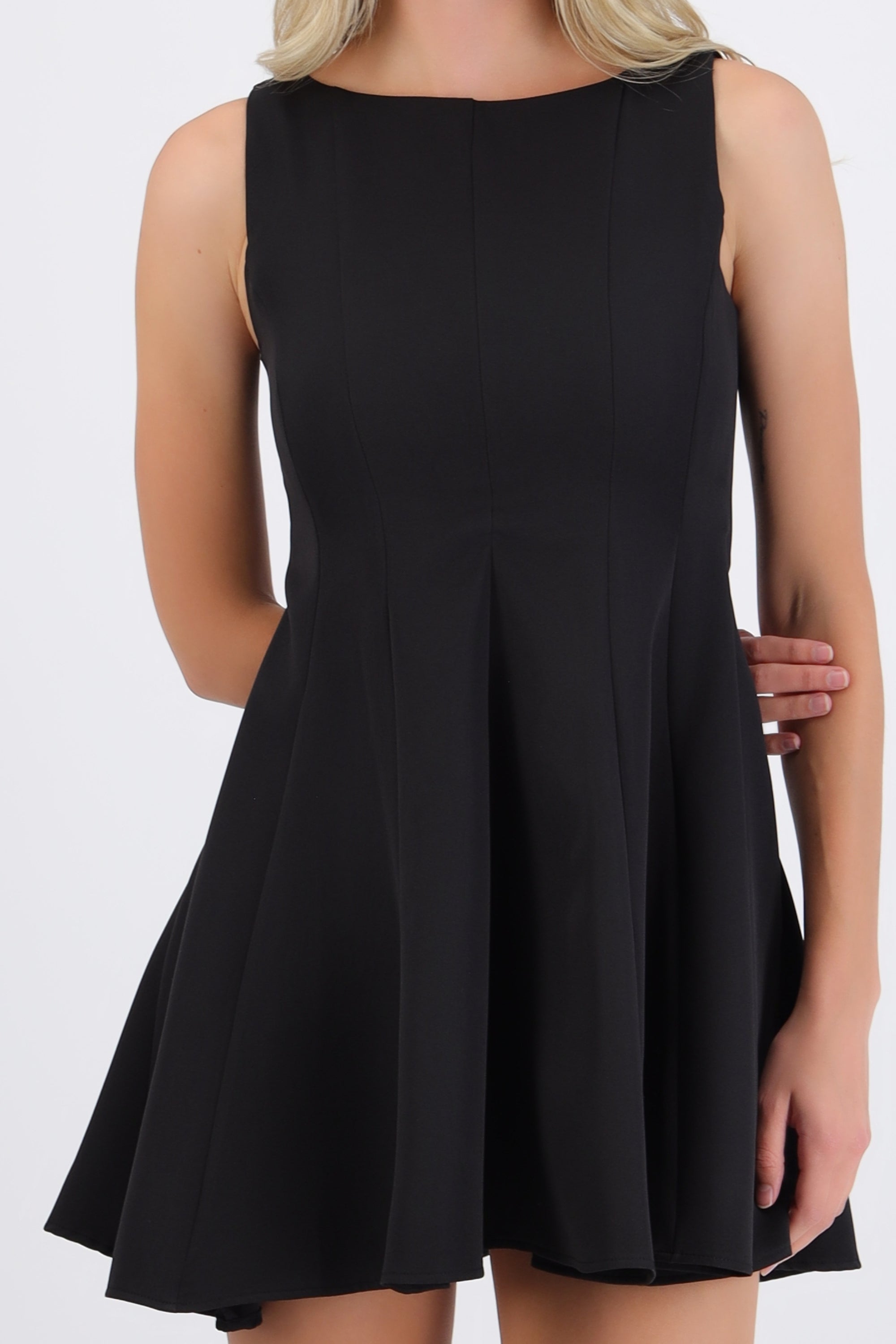 Vestido mini sin manga liso