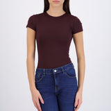 Body escote scoop manga corta