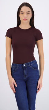 Body escote scoop manga corta
