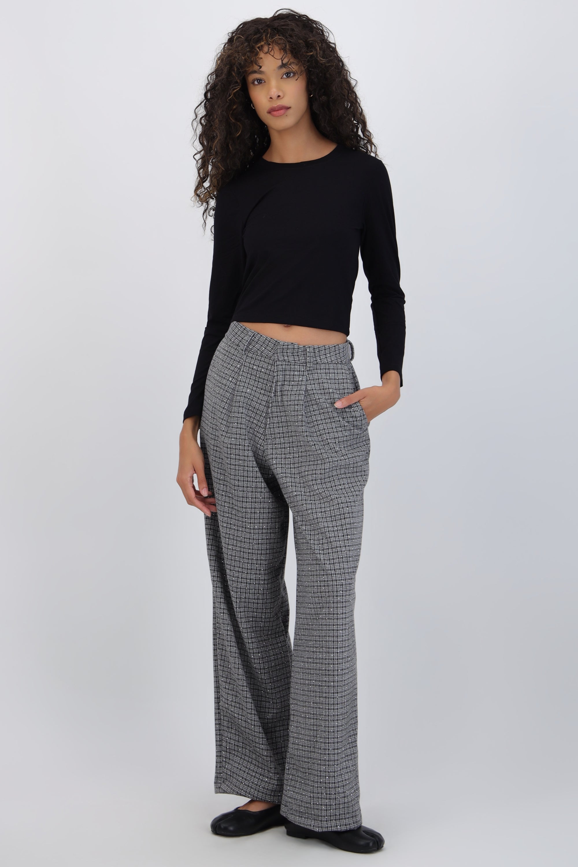 Pantalón suave detalle brillos