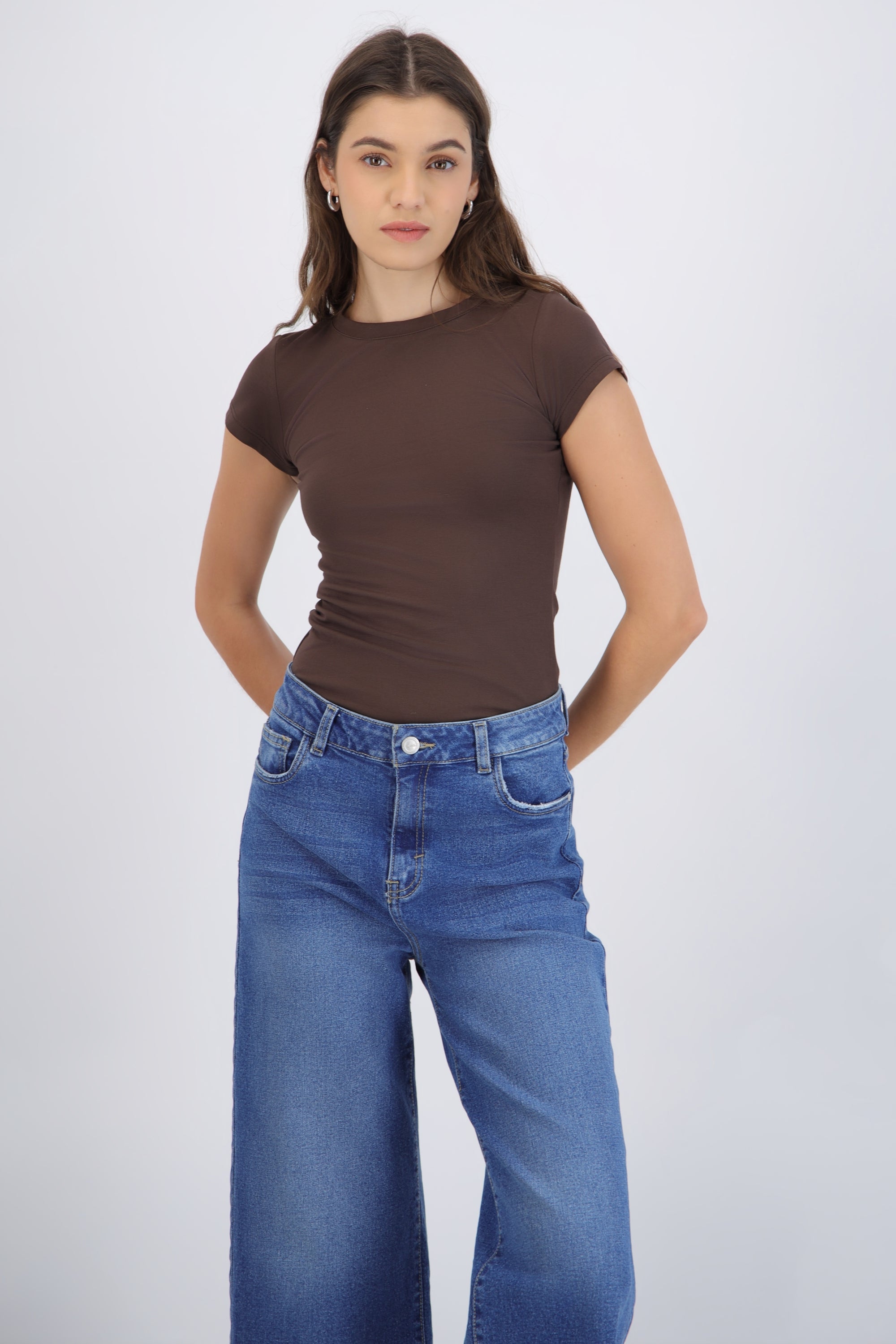 Playera cuello redondo manga corta