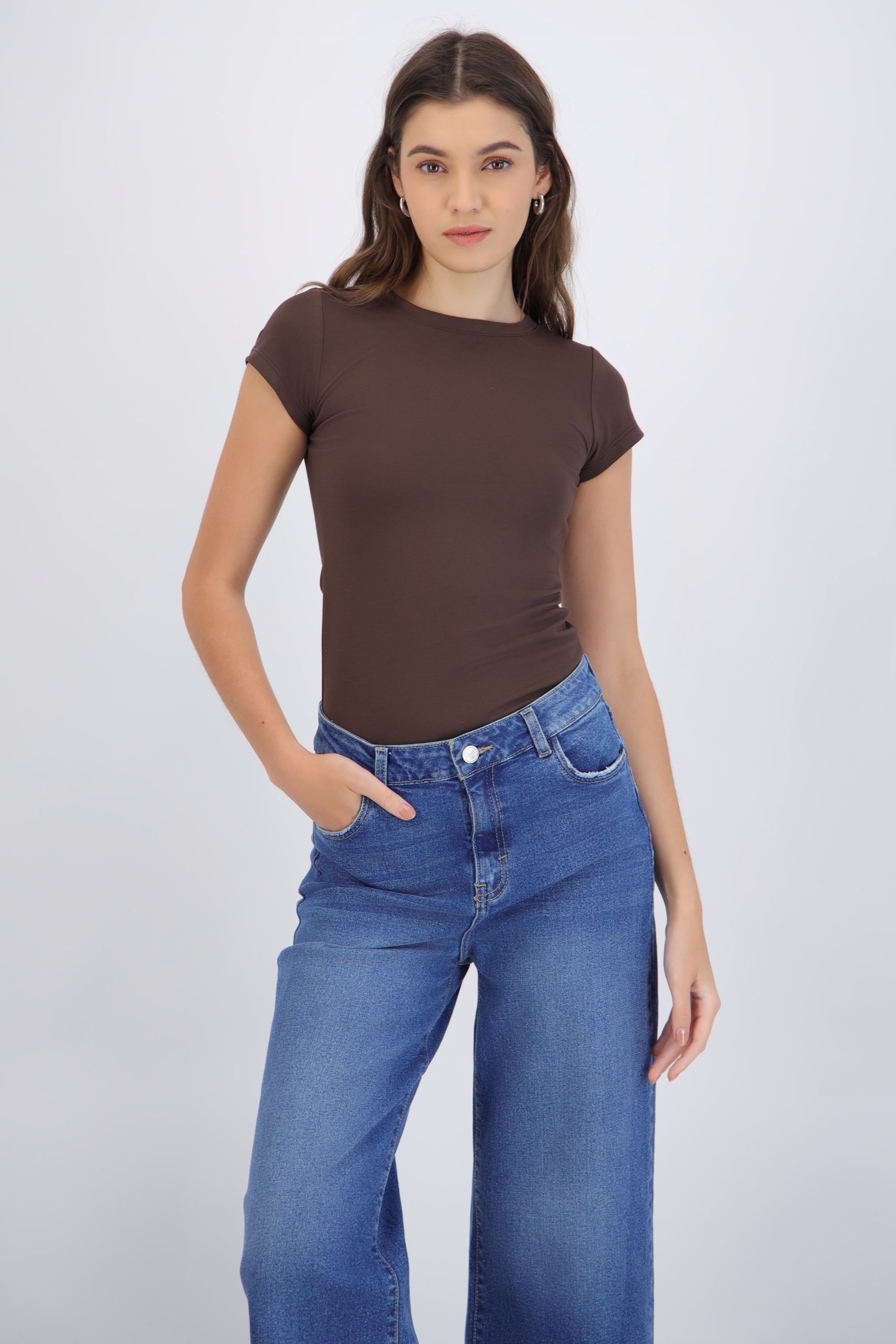 Playera cuello redondo manga corta