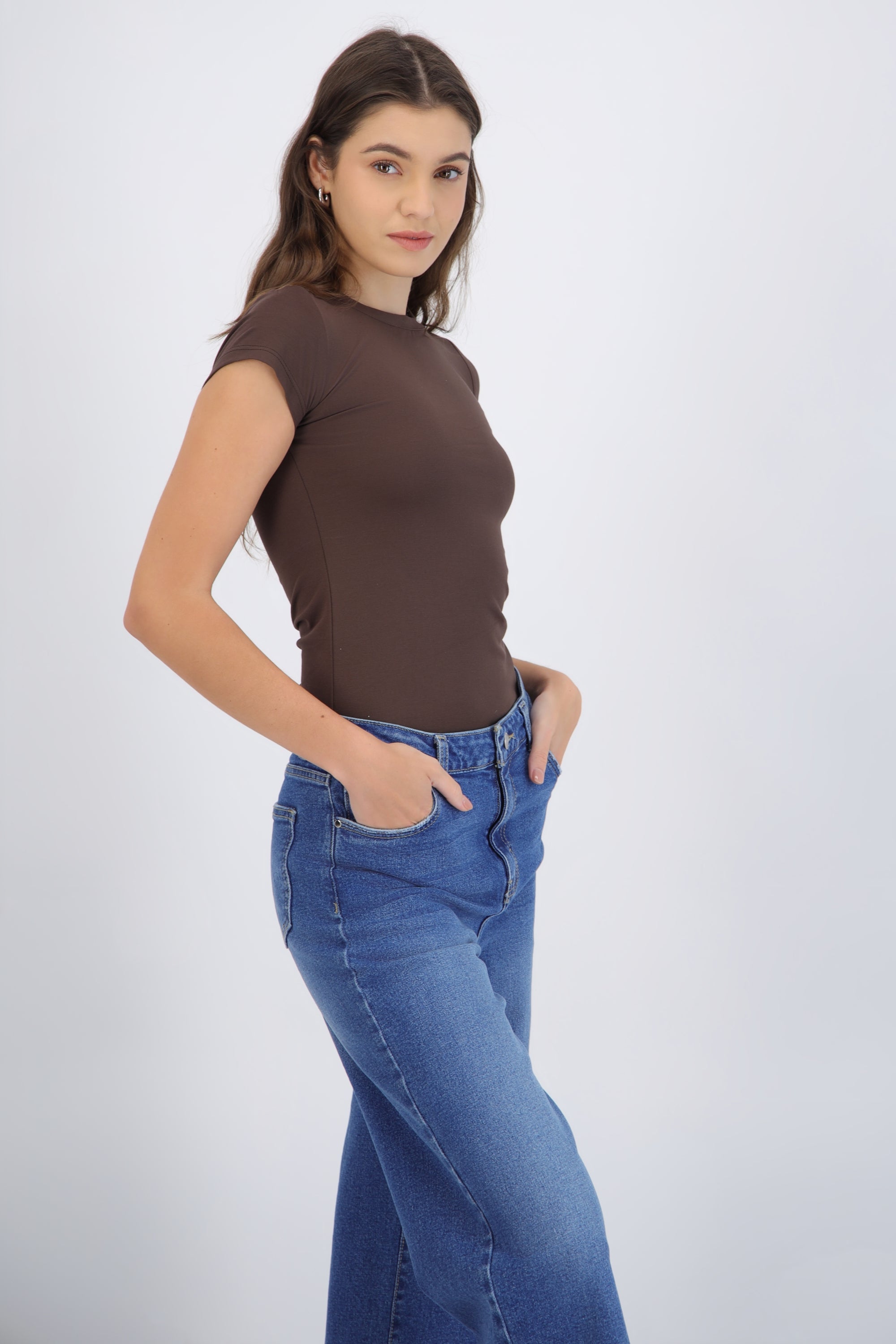 Playera cuello redondo manga corta