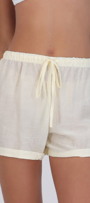 Short ligero detalle dobladillo