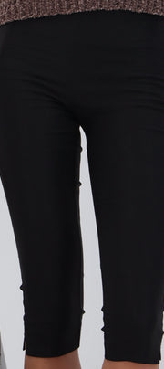 Pantalón capri liso