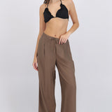Pantalón ligero detalle pinzas con resorte