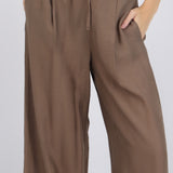 Pantalón ligero detalle pinzas con resorte
