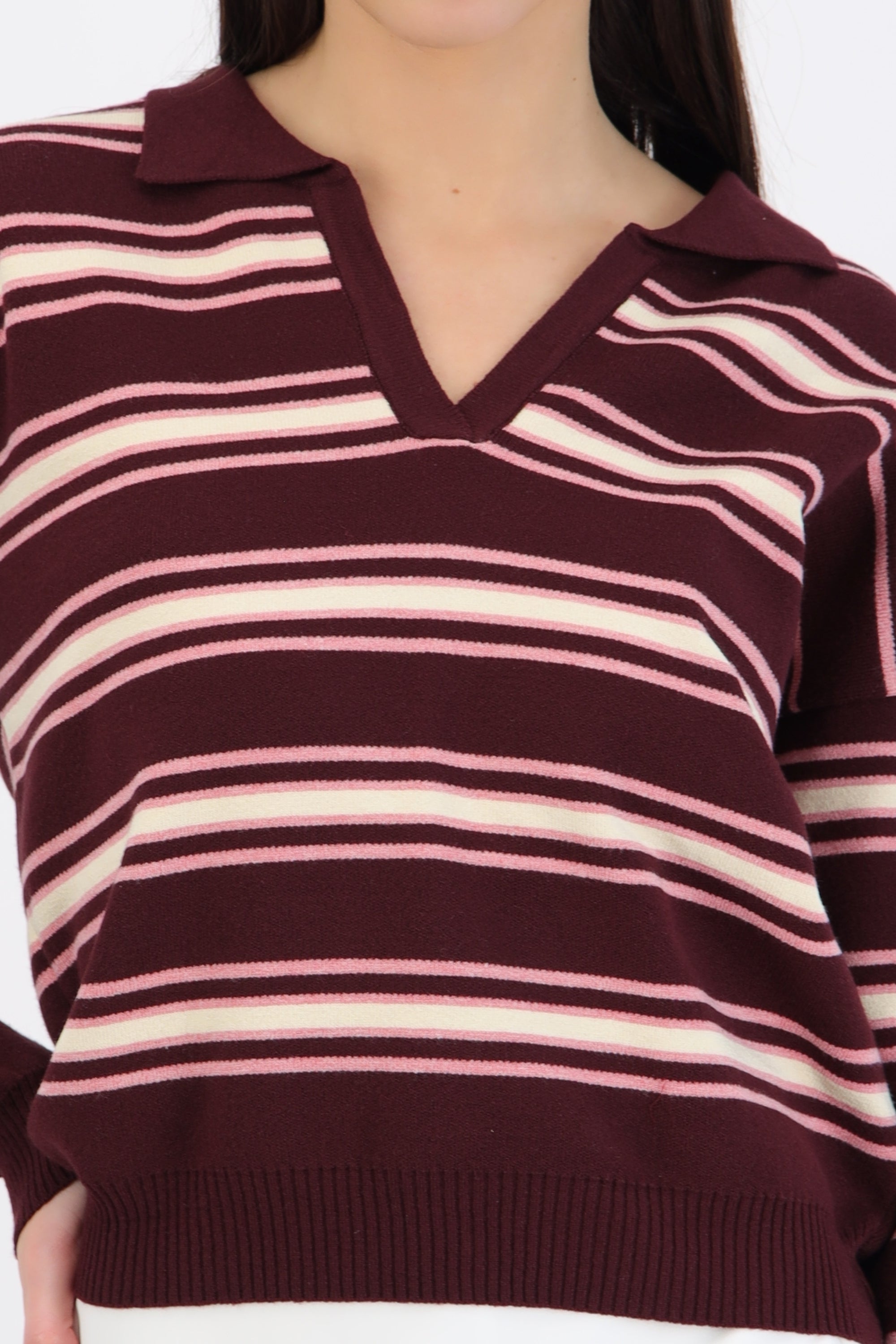 Suéter cuello rolo rayas