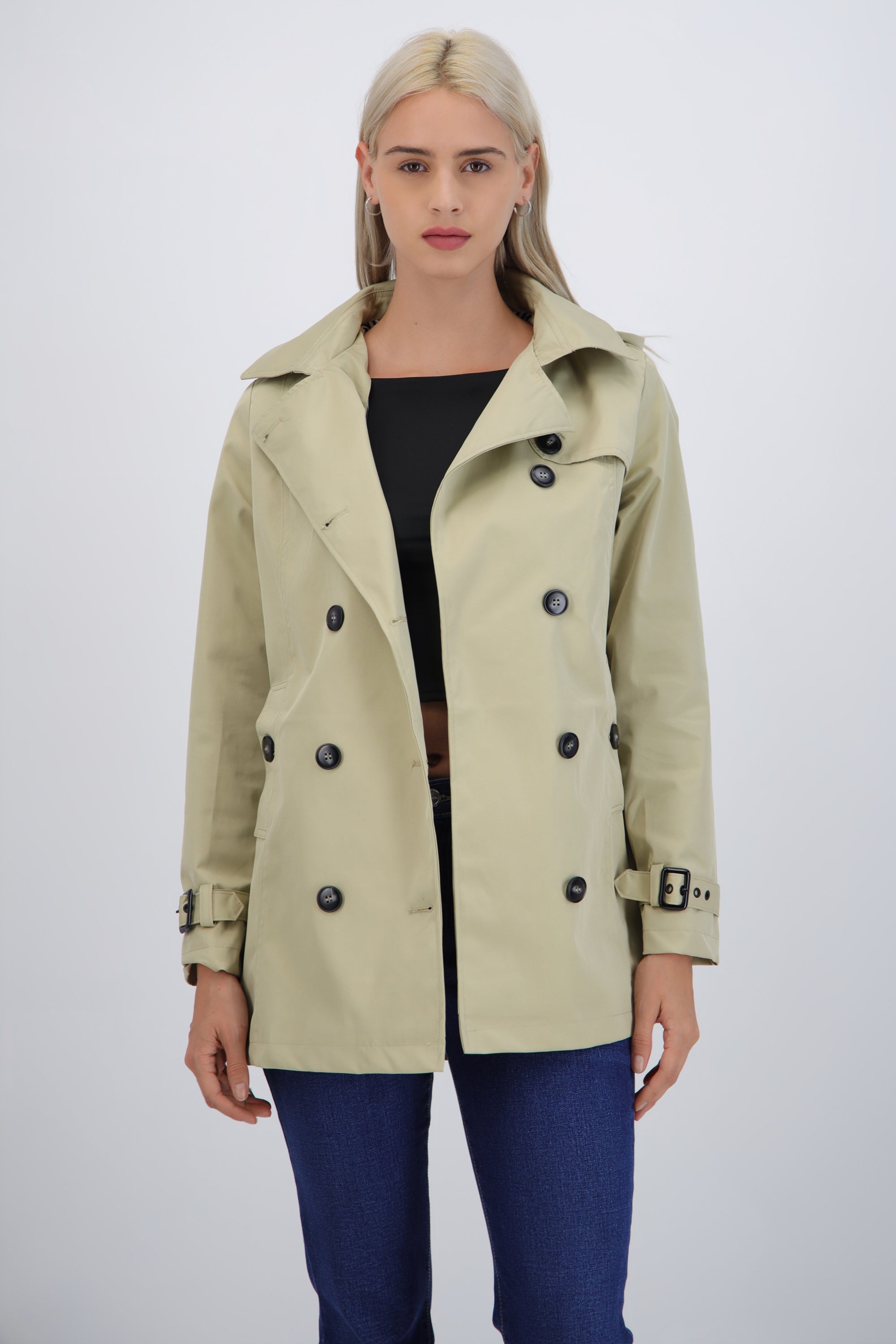 TRench con botones detalle lineas