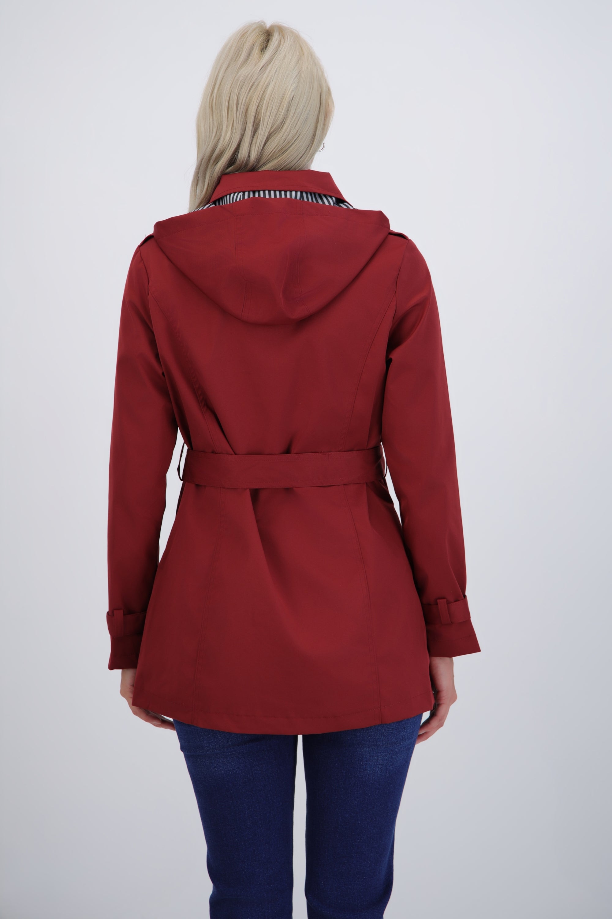 TRench con botones detalle lineas