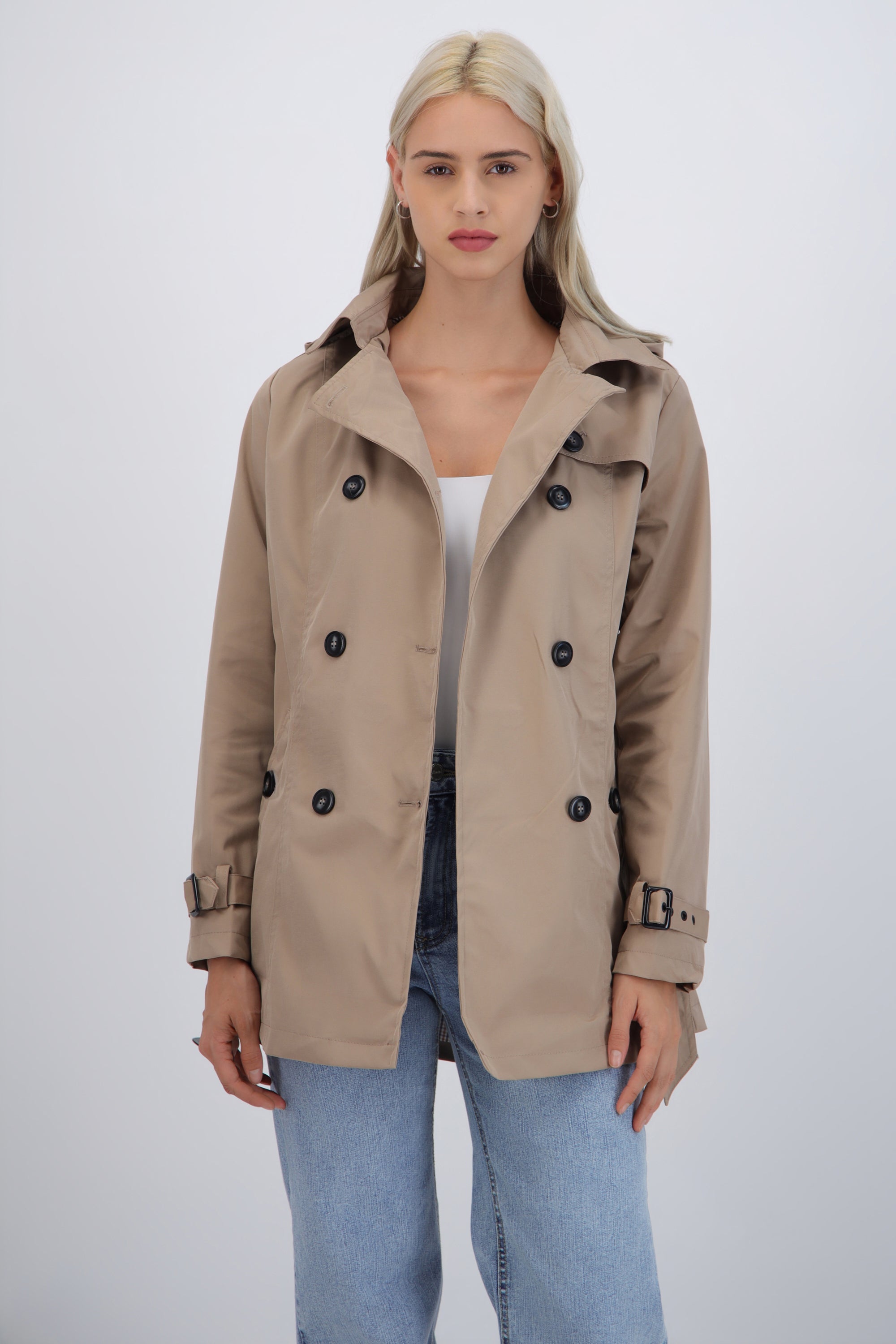 Trench con botones detalle mini cuadro