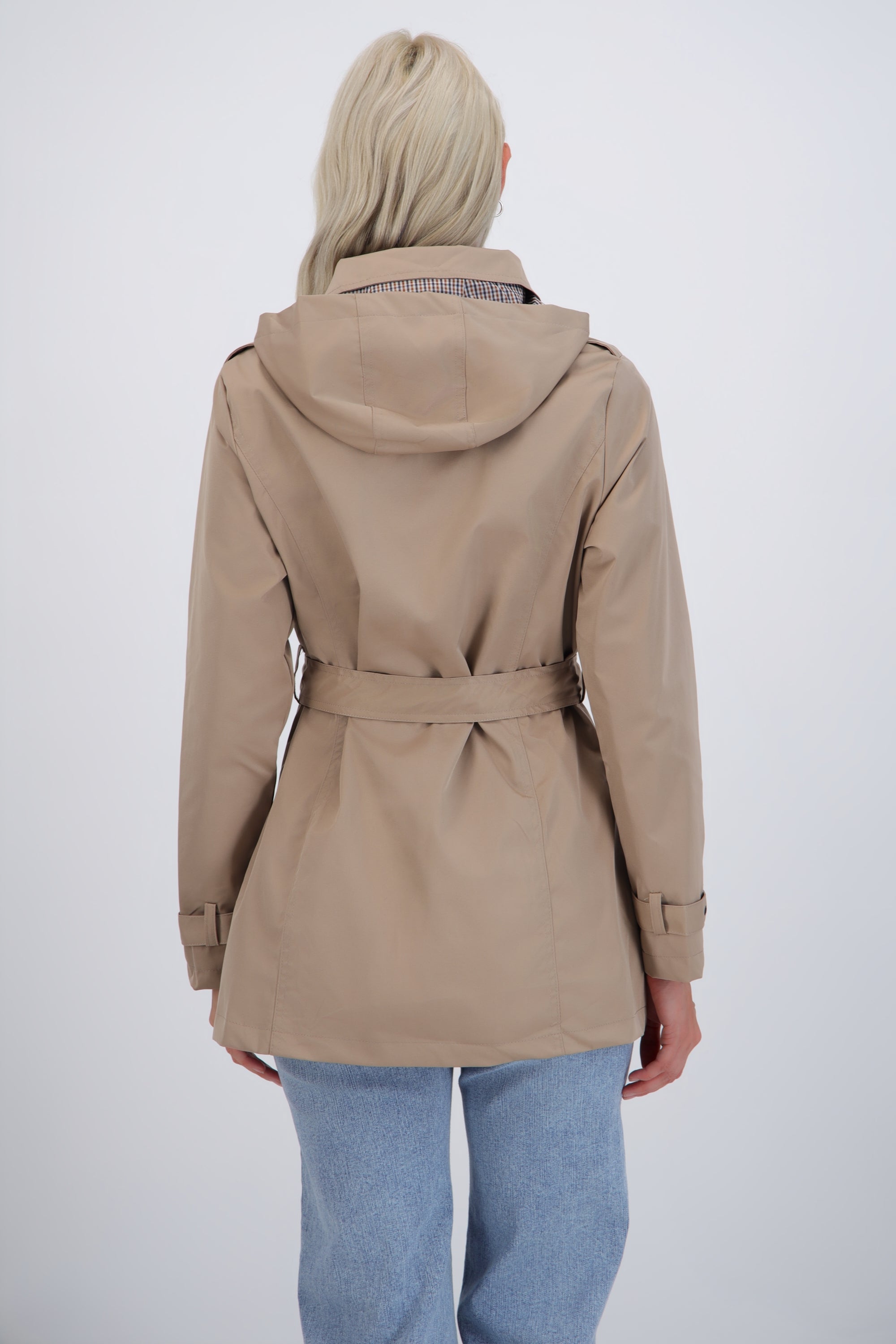 Trench con botones detalle mini cuadro