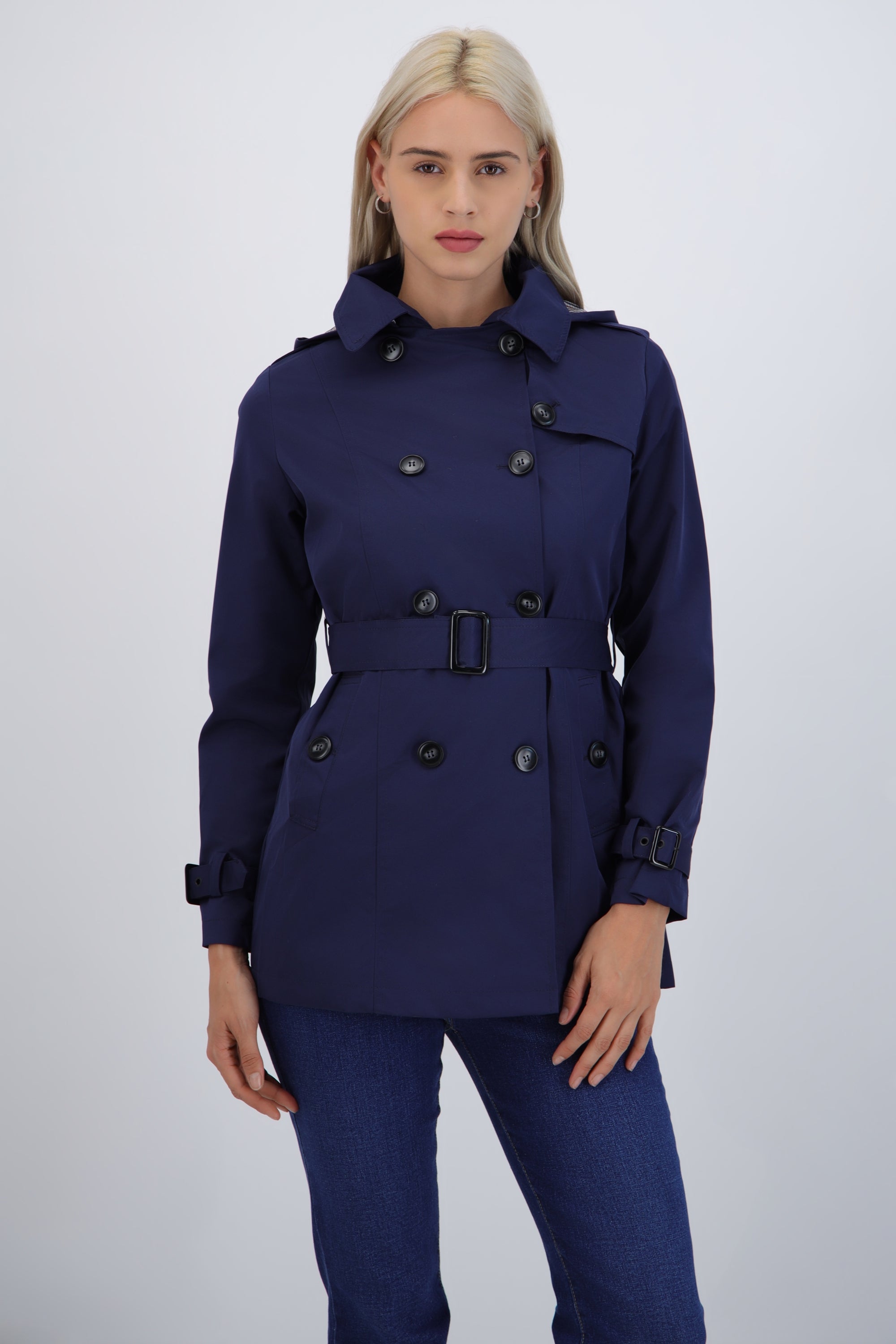 Trench con botones detalle mini cuadro