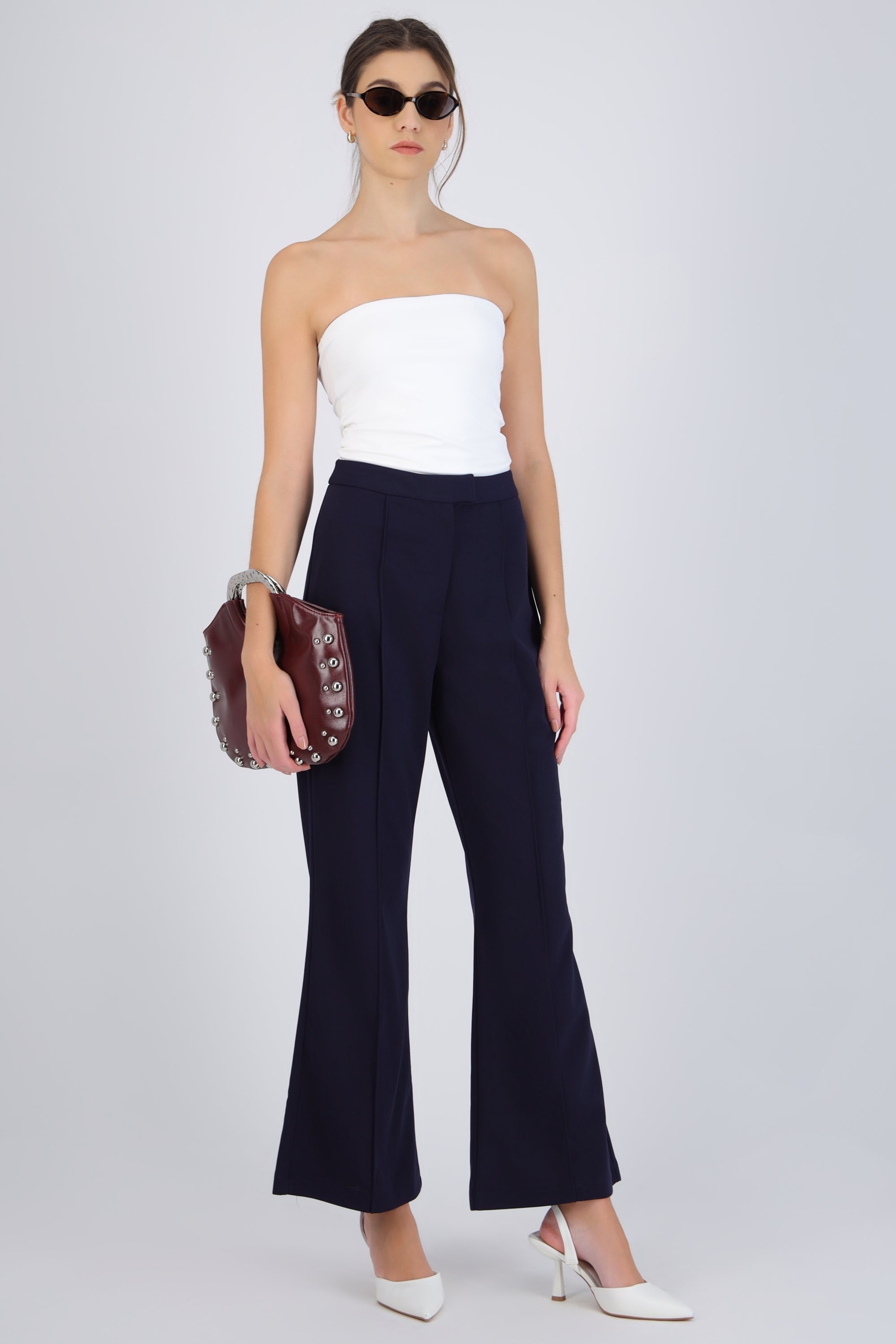 Pantalón básico flare