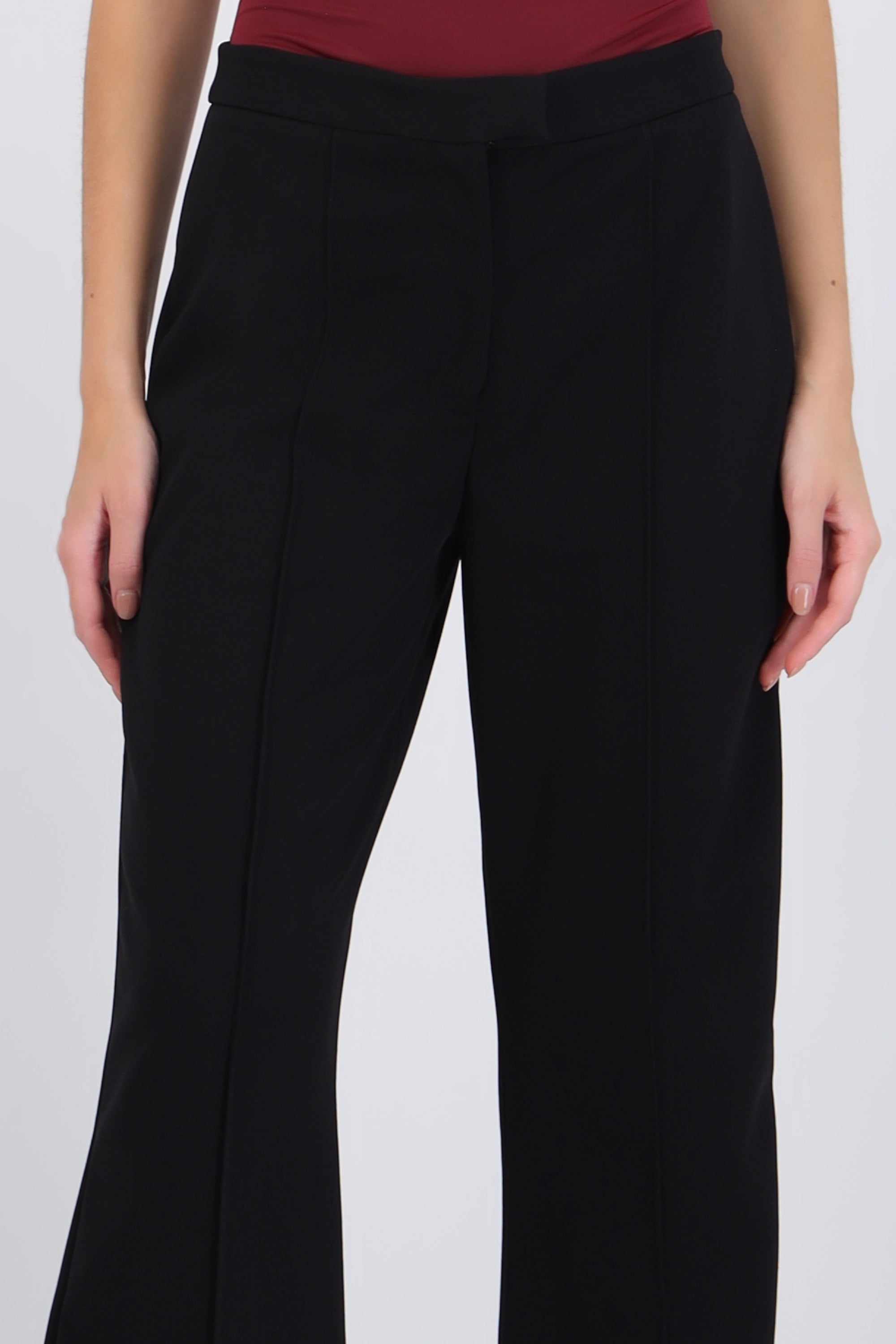 Pantalón básico flare