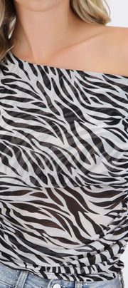 Top off shoulder animal print