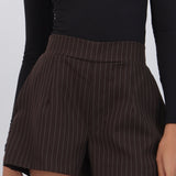 Short rayado mini con pinzas
