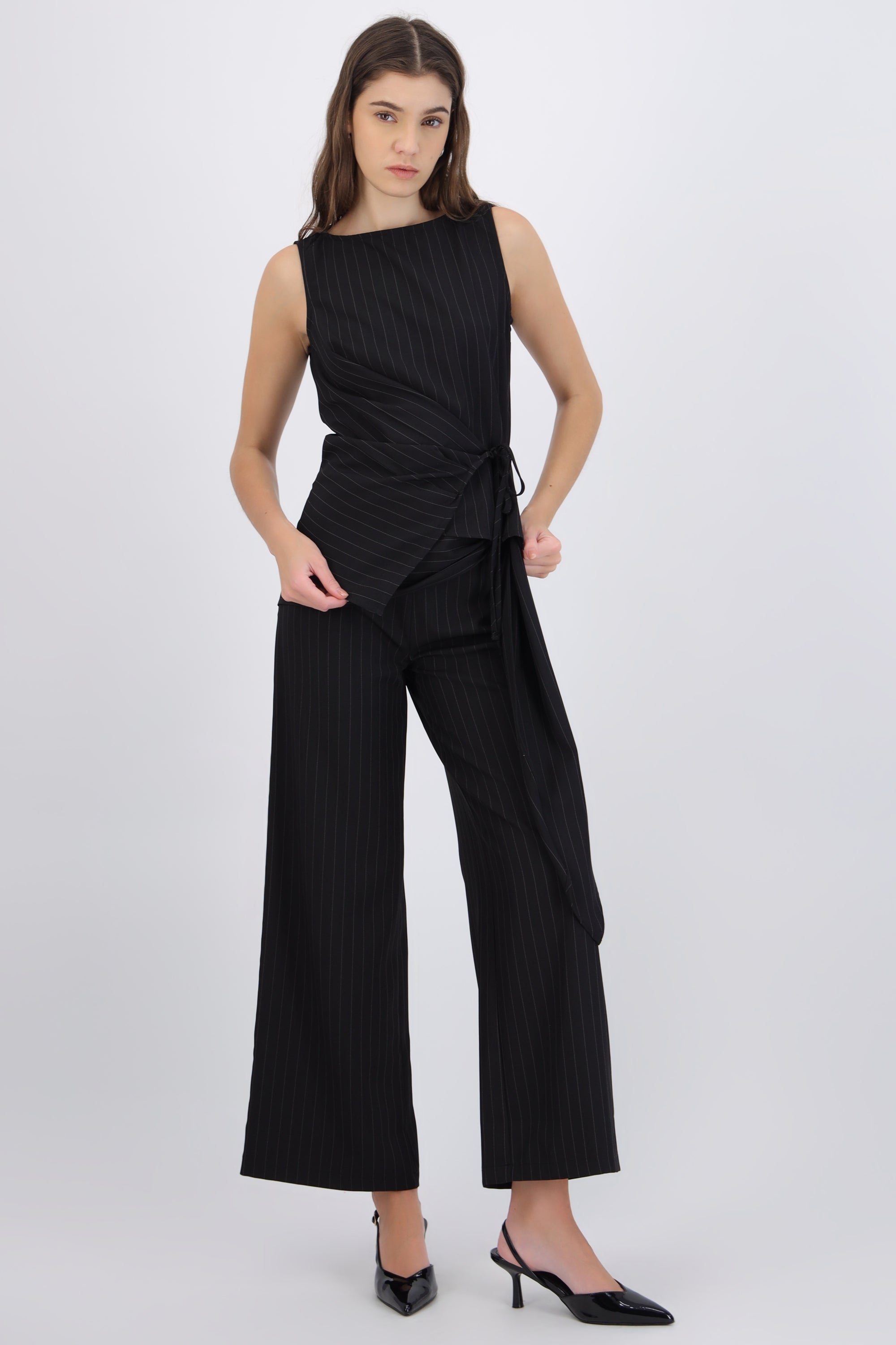 Pantalón wide leg detalle pañuelo