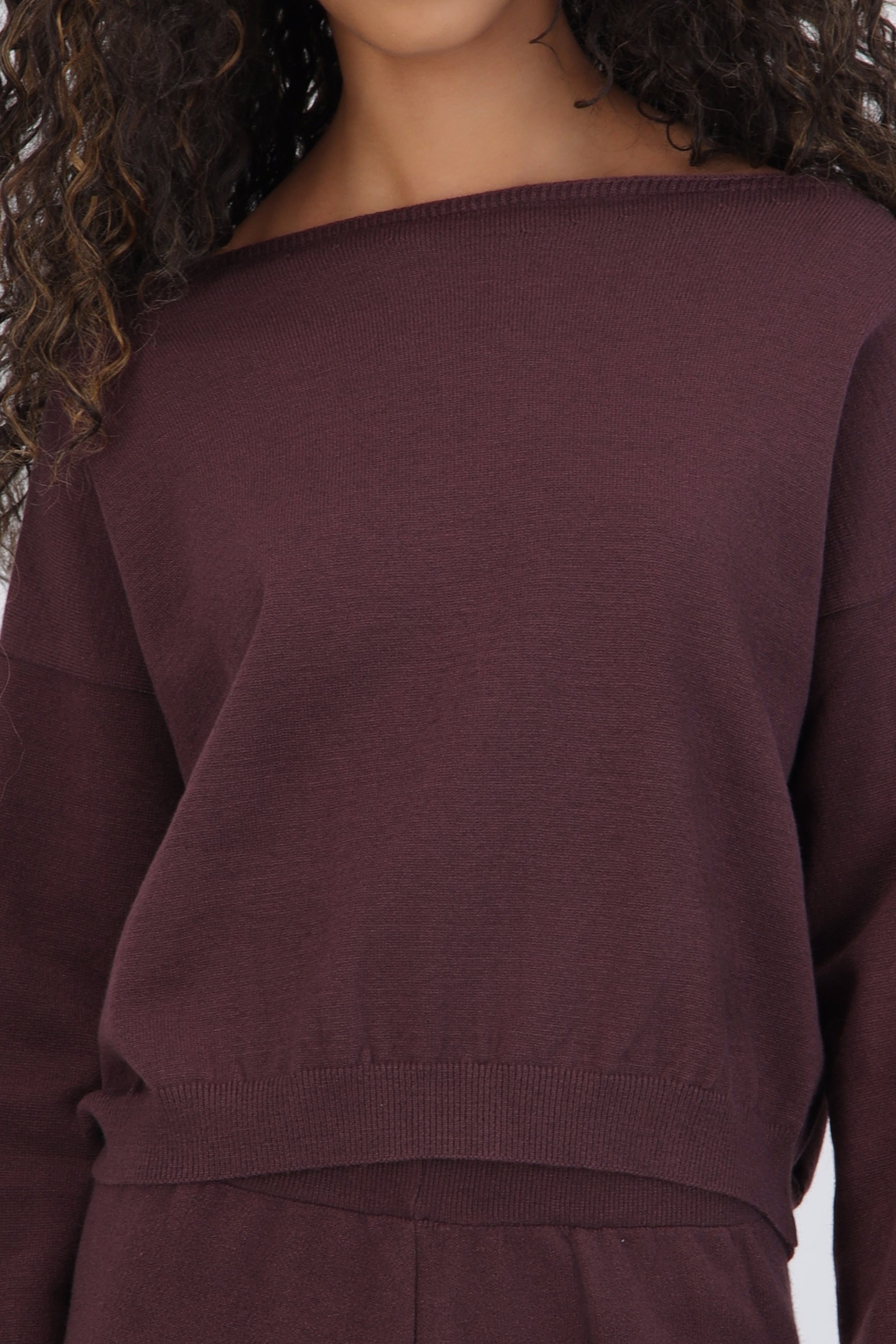 Sueter liso cuello barco