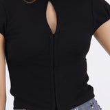 Blusa con abertura en escote
