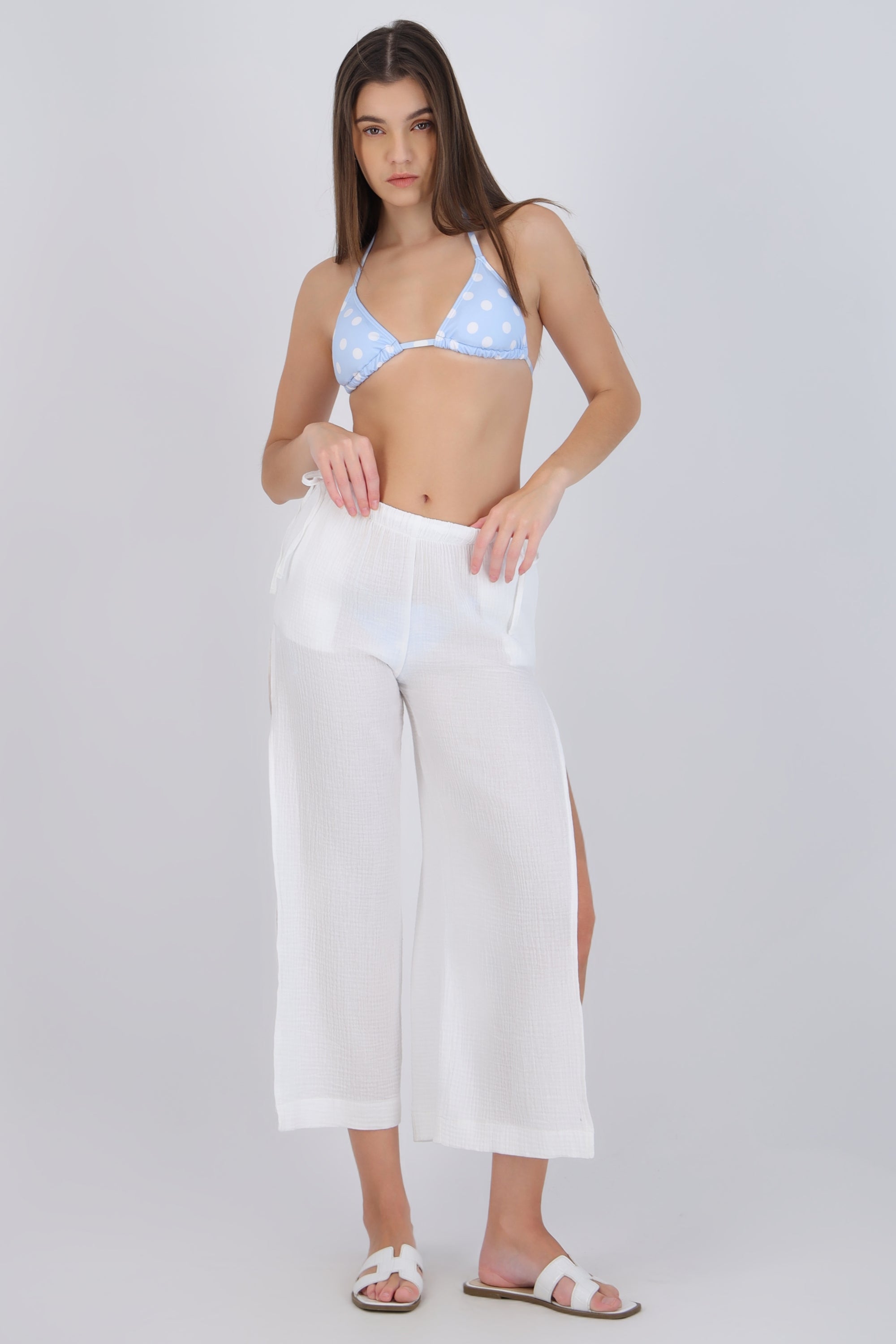 Pantalón aberturas detalle jaretas
