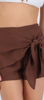 Short envolvente nudo