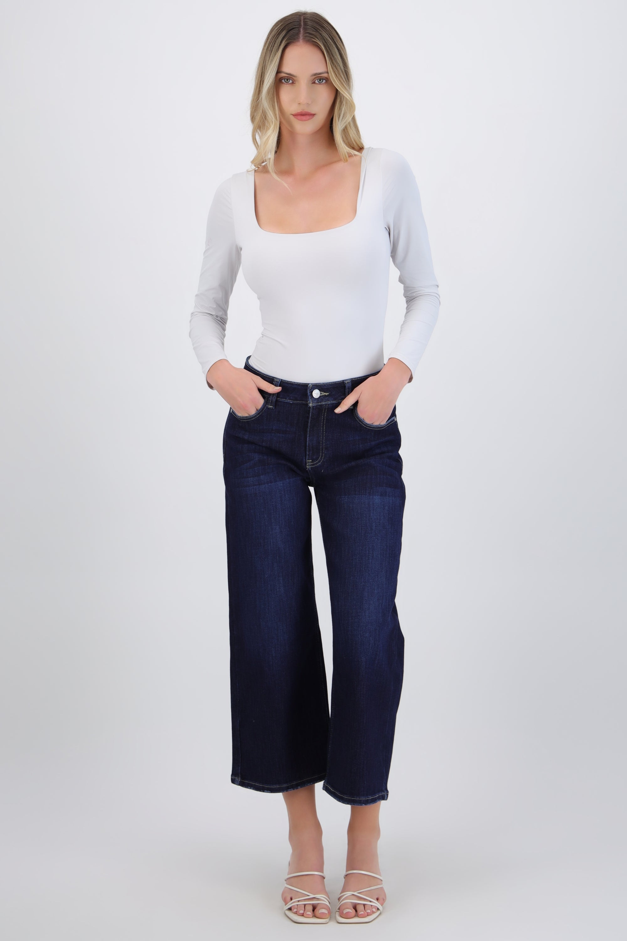 Jeans cropped dobladillo