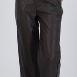 Pantalon pu con textura