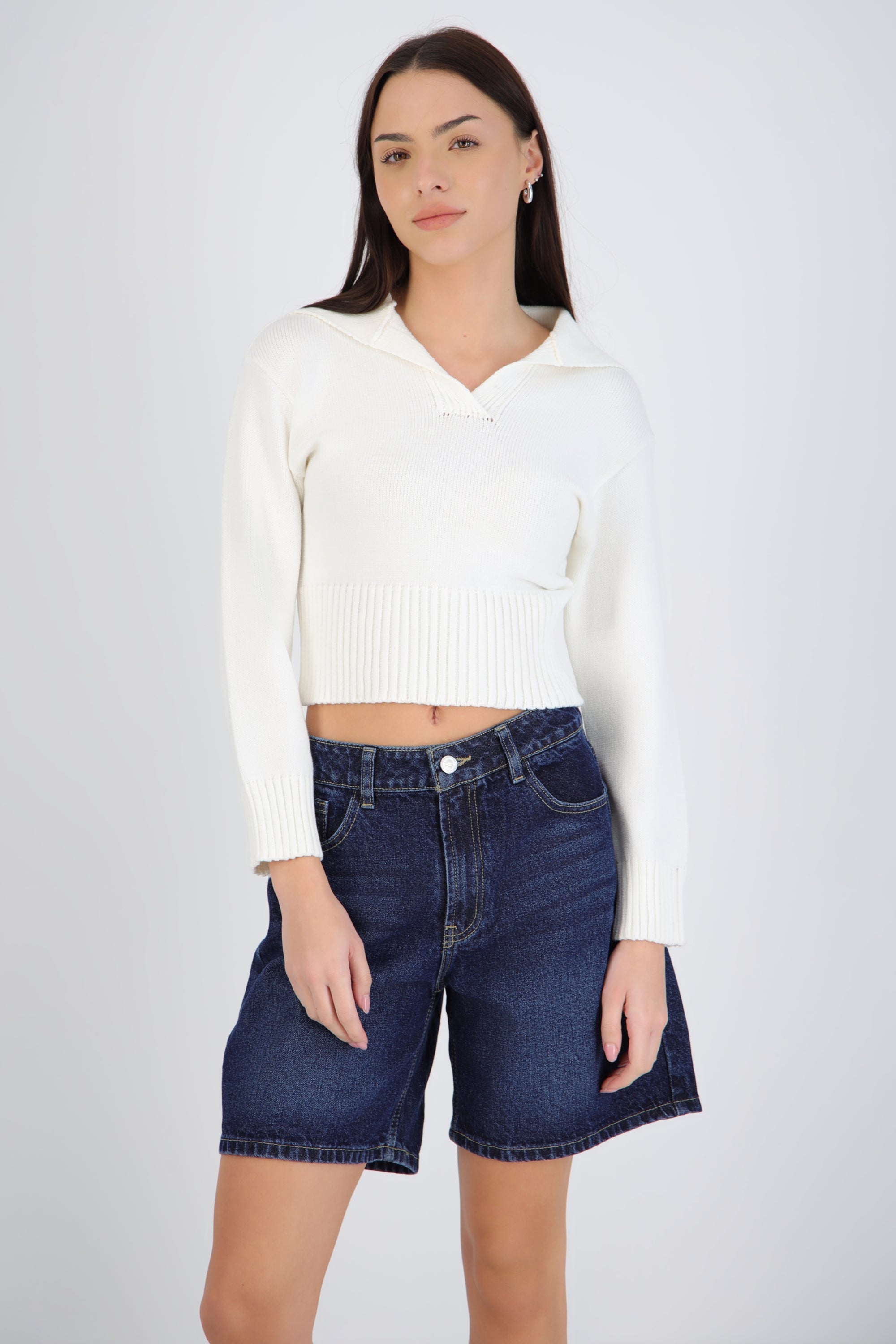 Suéter cuello polo detalle acanalado