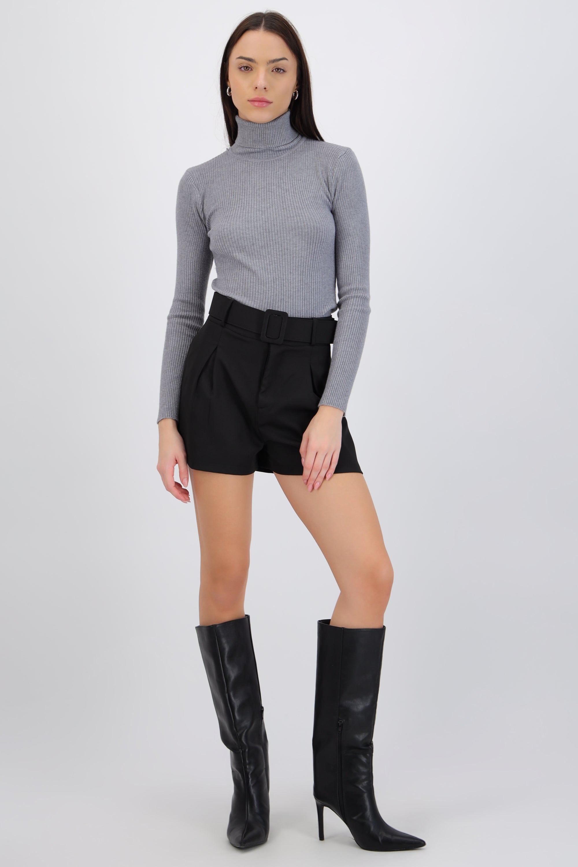 Short mini con cinturon