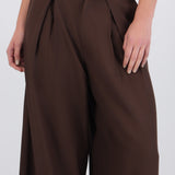 Pantalon con pinzas y cinturon