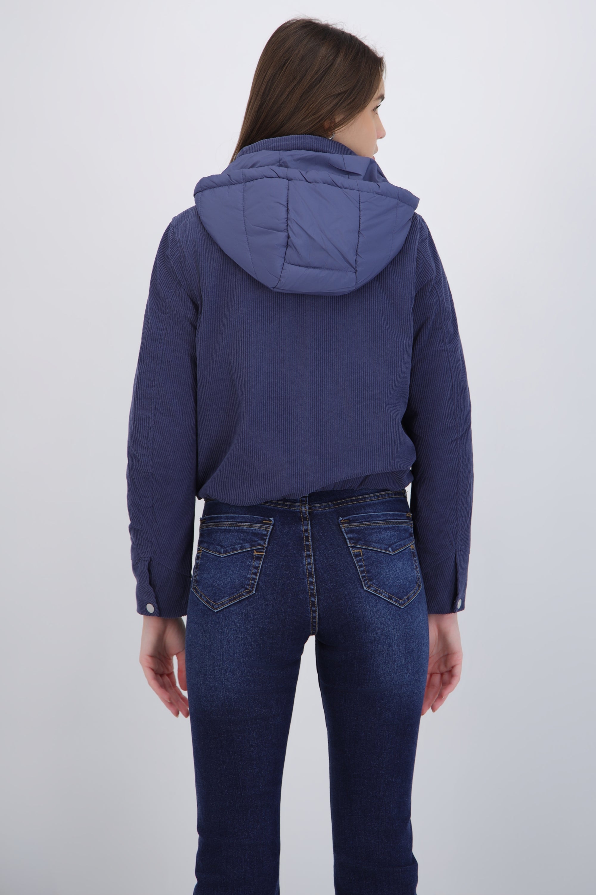 Chamarra ligera textura con gorro