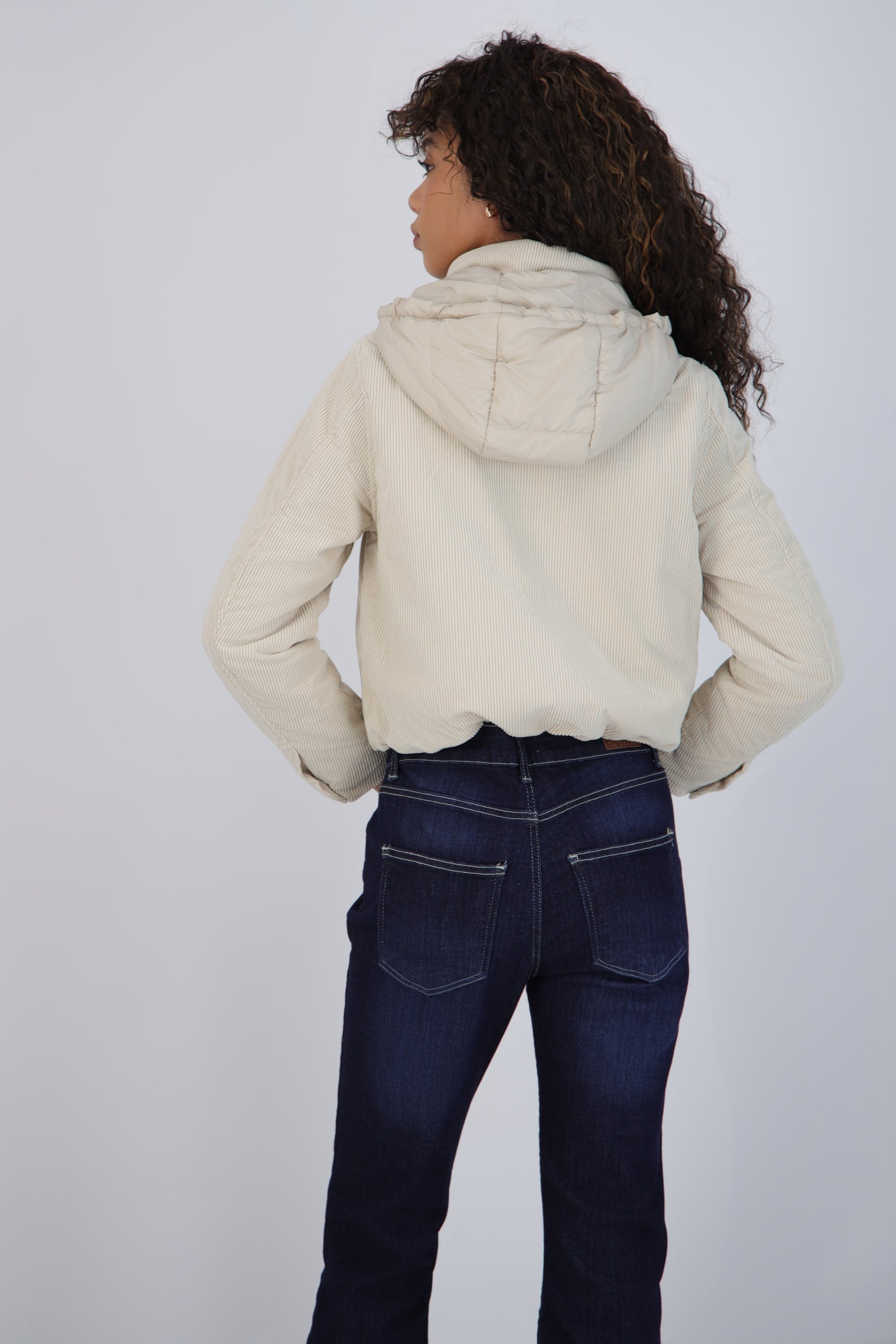 Chamarra ligera textura con gorro