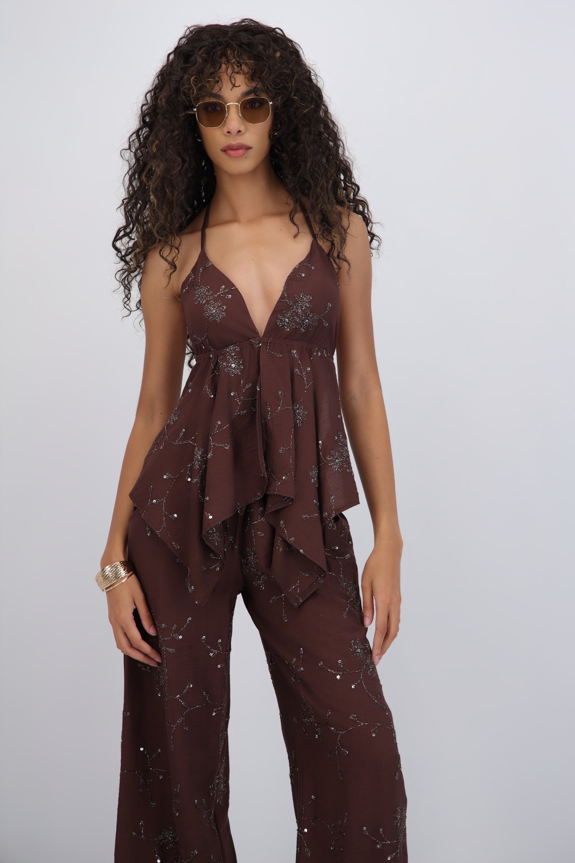 Top halter con copas flores de lentejuelas