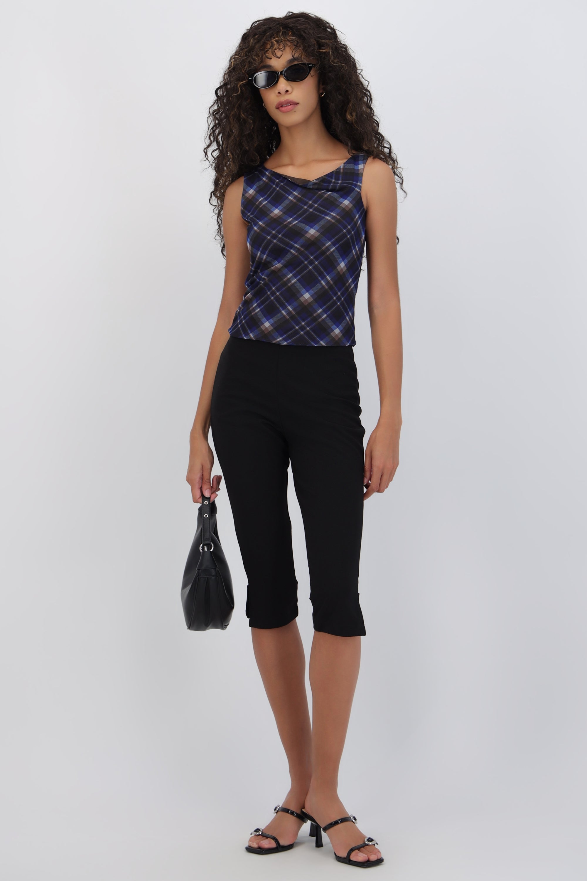 Pantalon capri liso