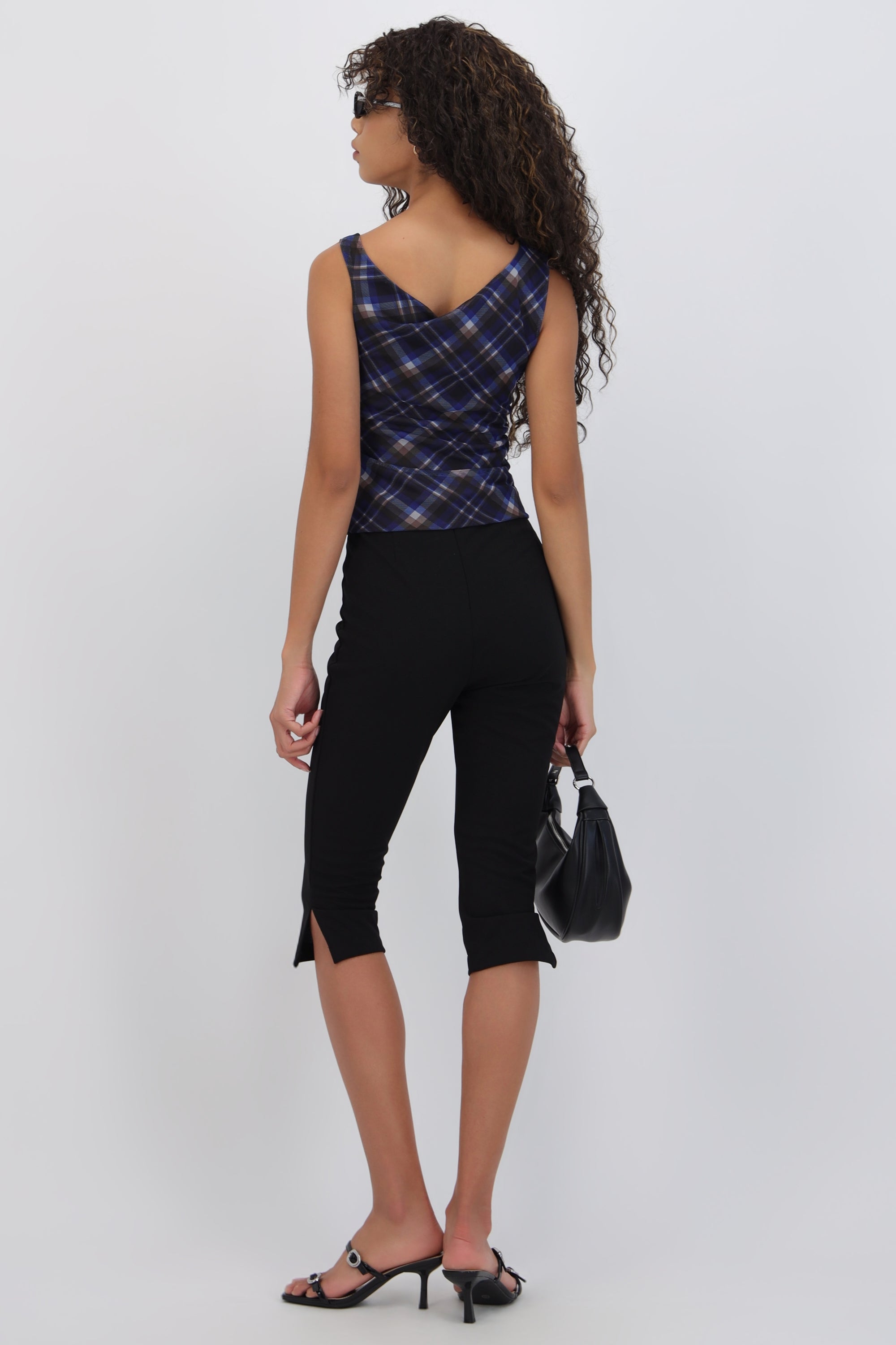 Pantalon capri liso