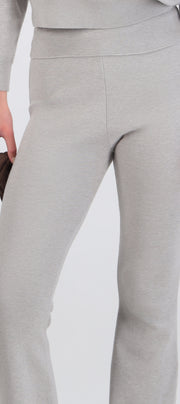 Pantalón flare doblez cadera