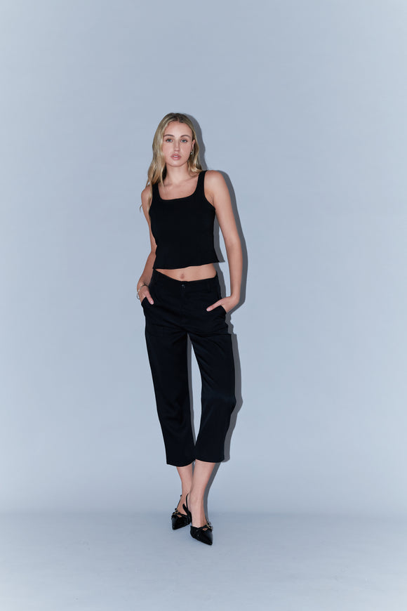 Pantalón Cintura Alta Capri Bolsas