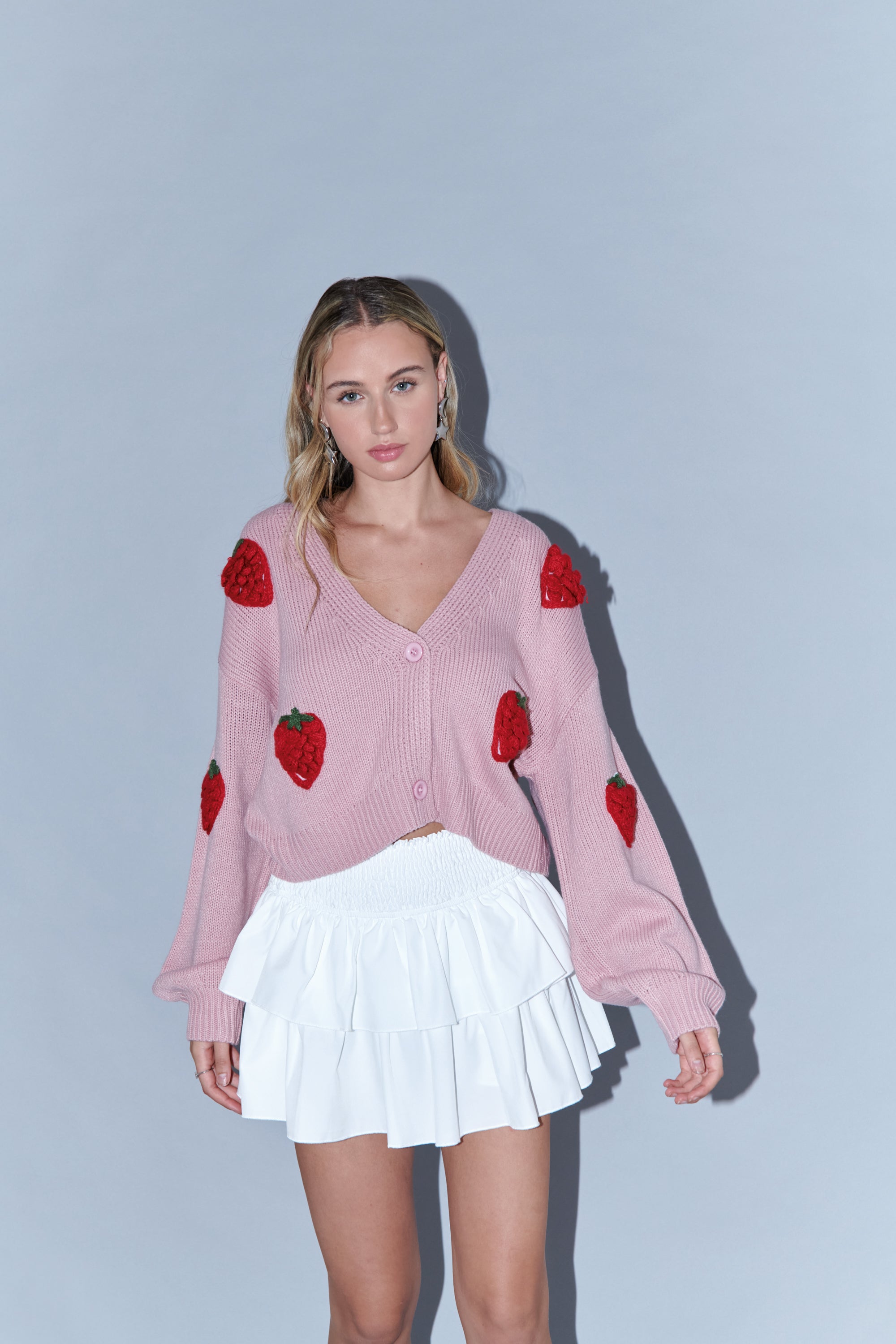 Sueter tejido con fresas 3D PALO DE ROSA