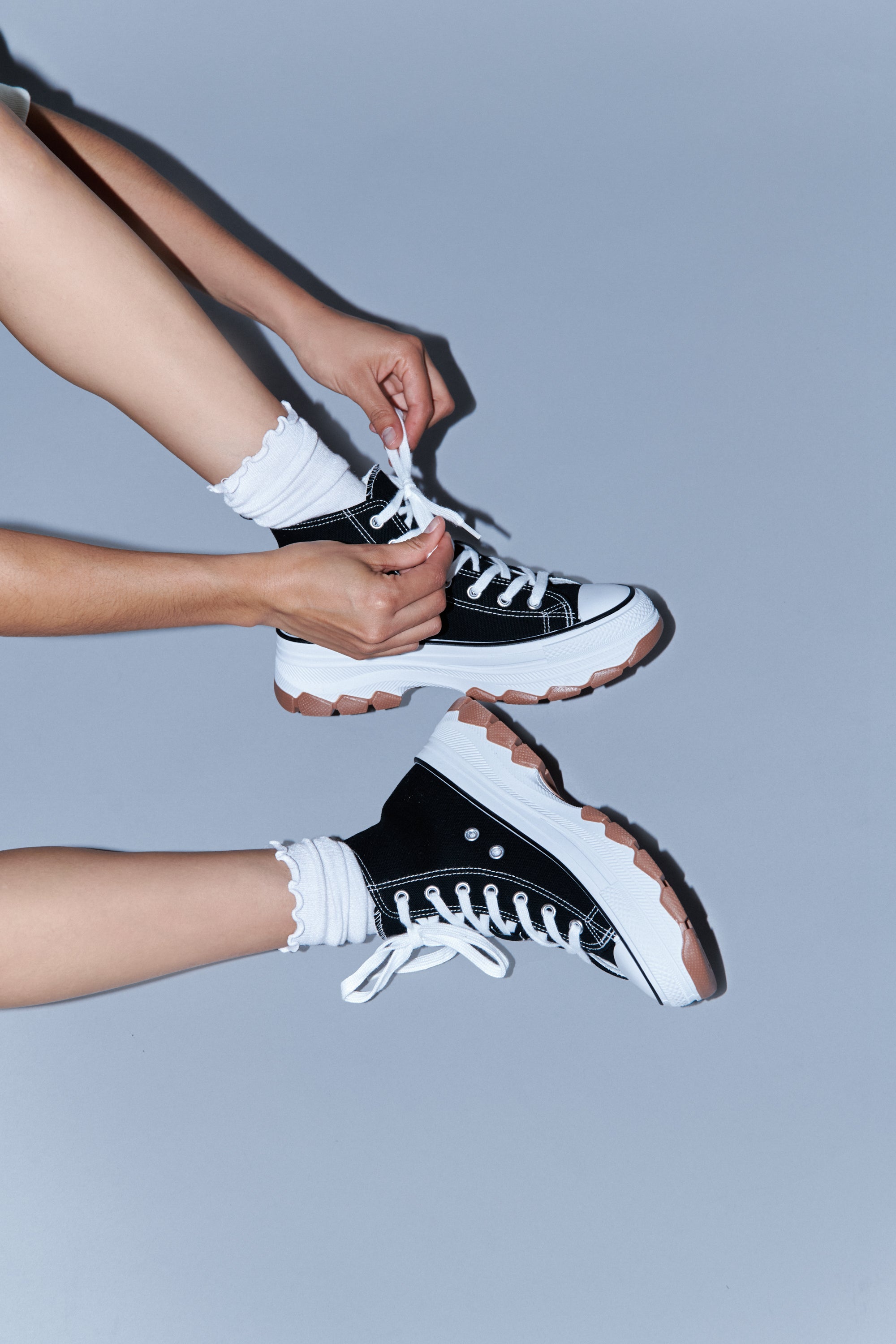 Tenis Canvas Suela Track NEGRO