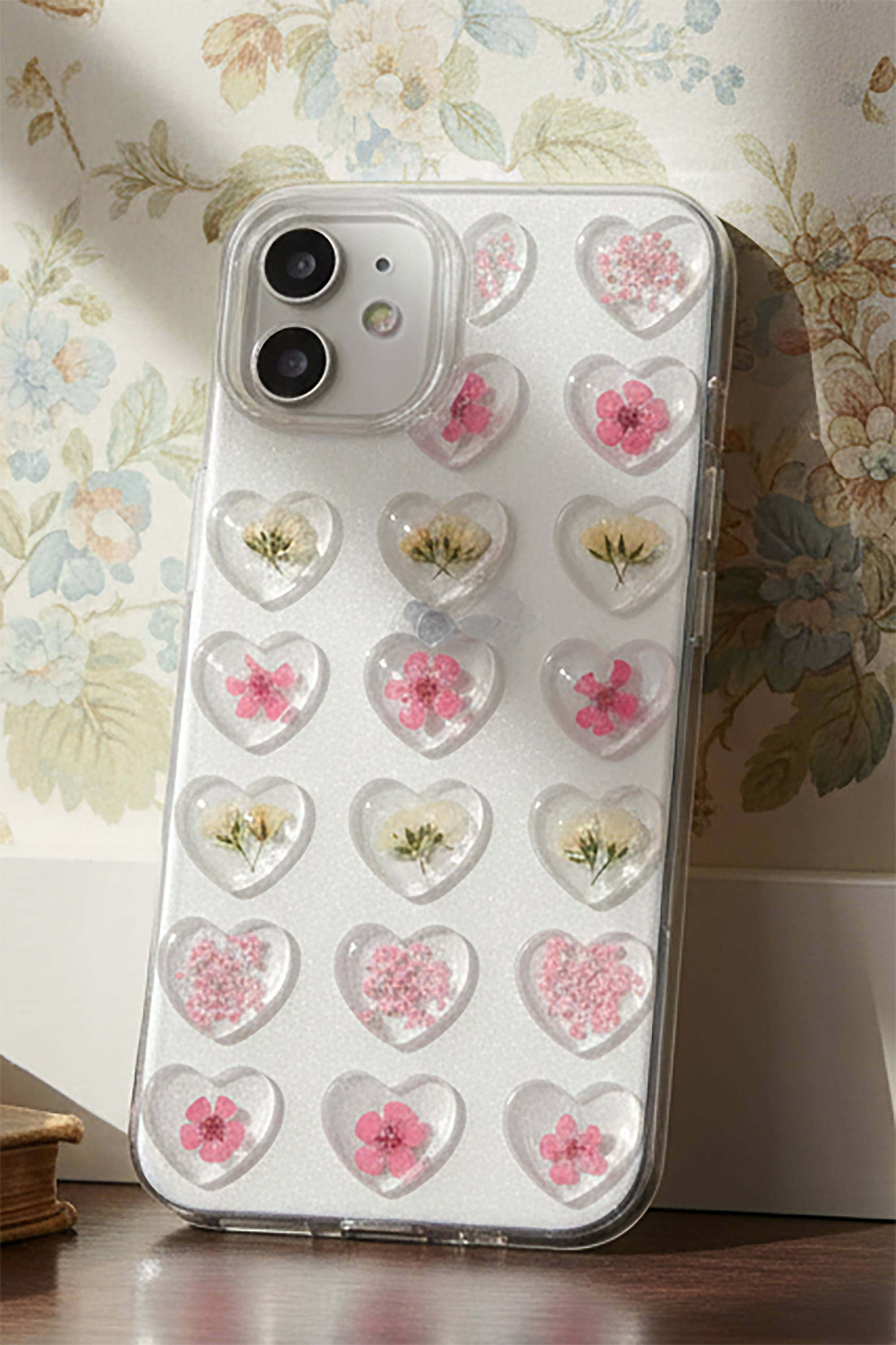 Funda iph 14 corazón encapsulado 3D TRANSPARENTE