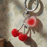 Charm cel corazon cerezas