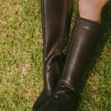 Bota alta rigida