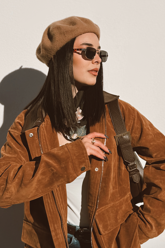 cazadora antelina cuello contraste efecto piel