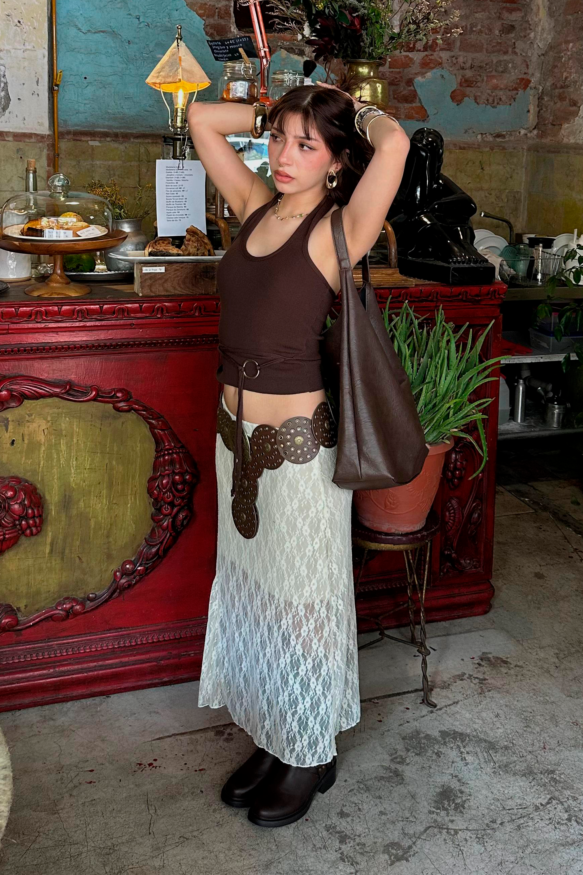 Top halter detalle hebilla CHOCOLATE