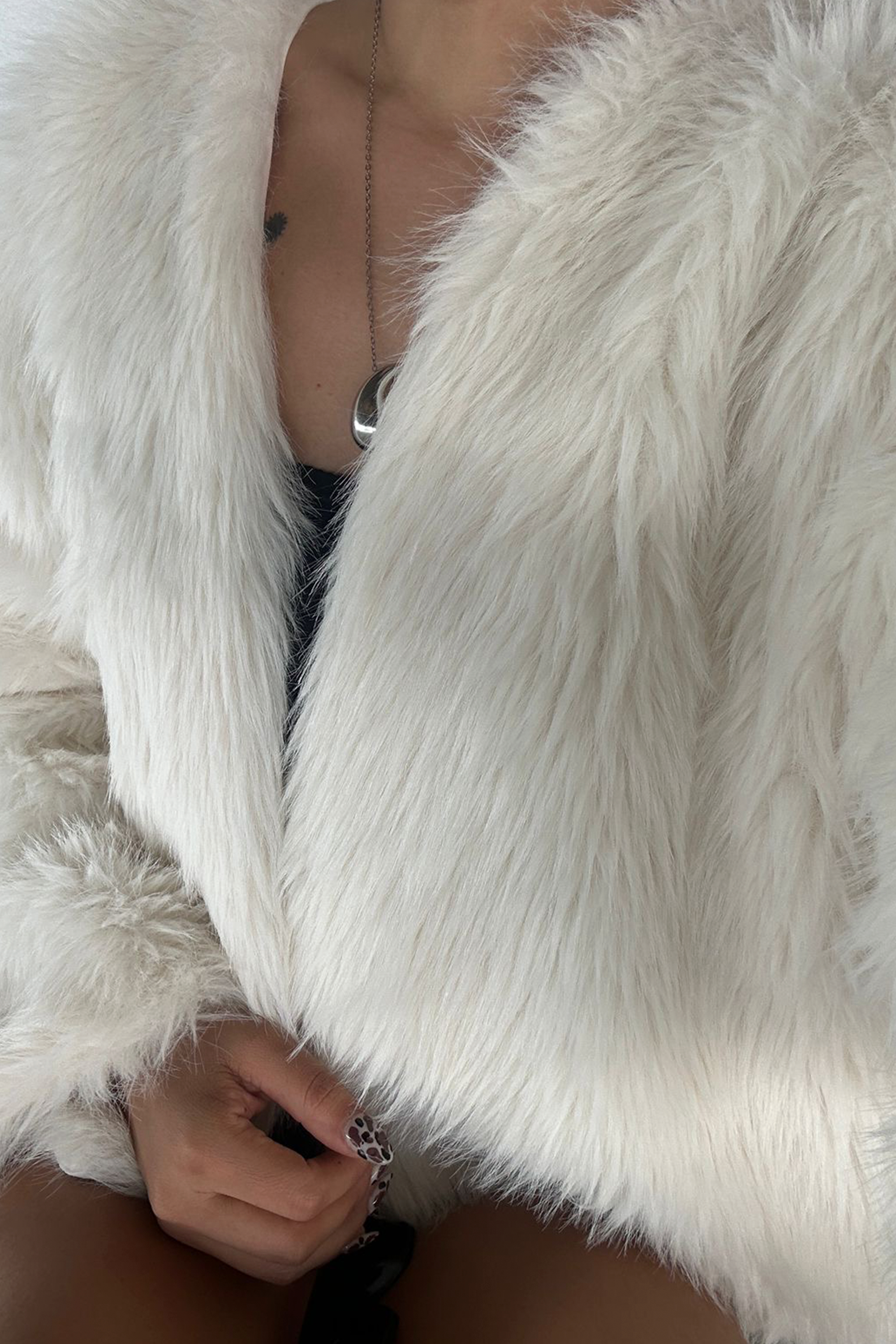 Abrigo tipo pelaje HUESO