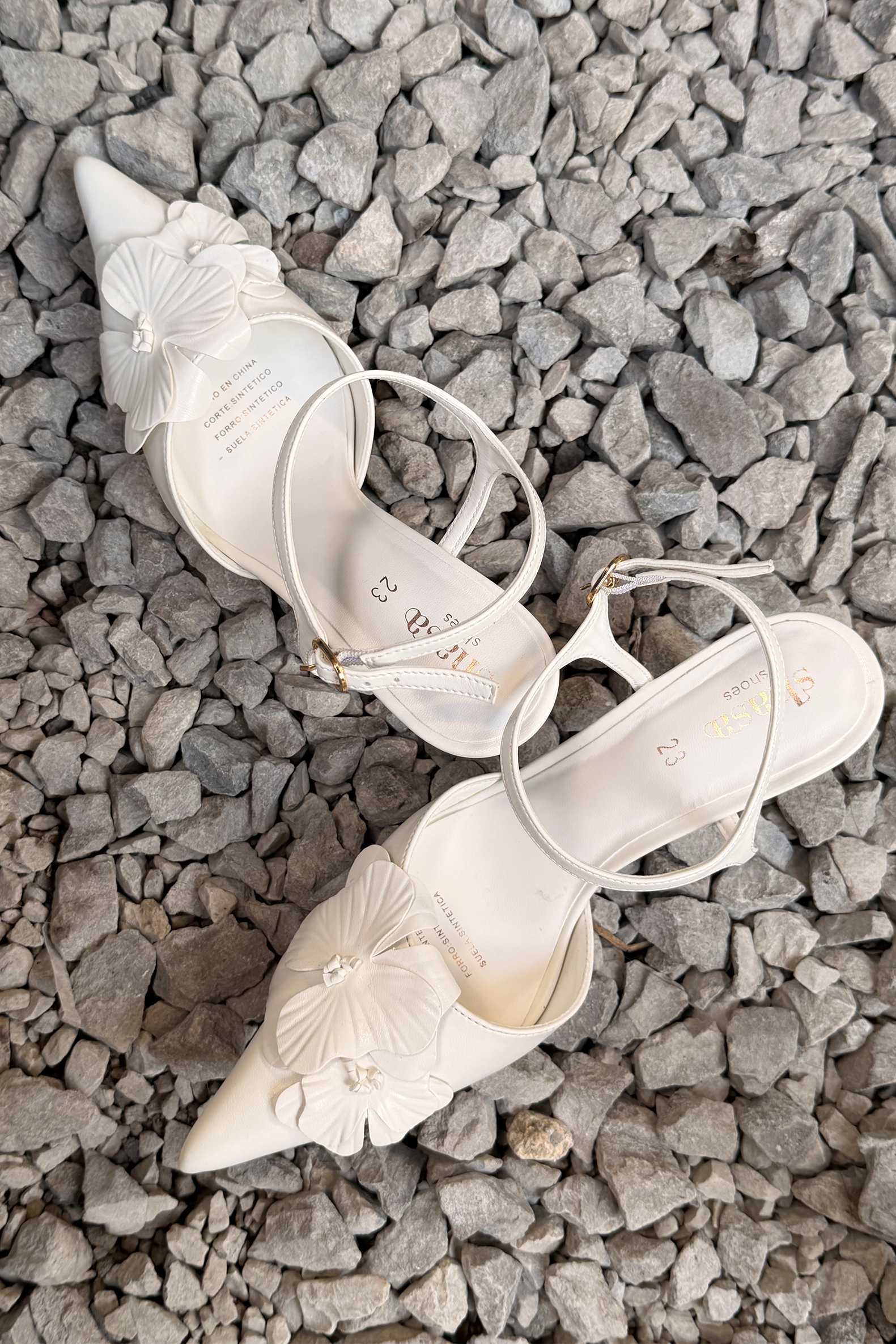 Tacon pointy flor 3d BLANCO