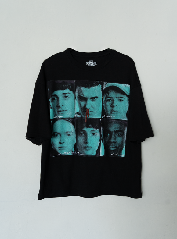 Playera over Stranger things caras