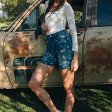 Short amplio detalle girasol