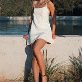 Vestido mini escote espalda